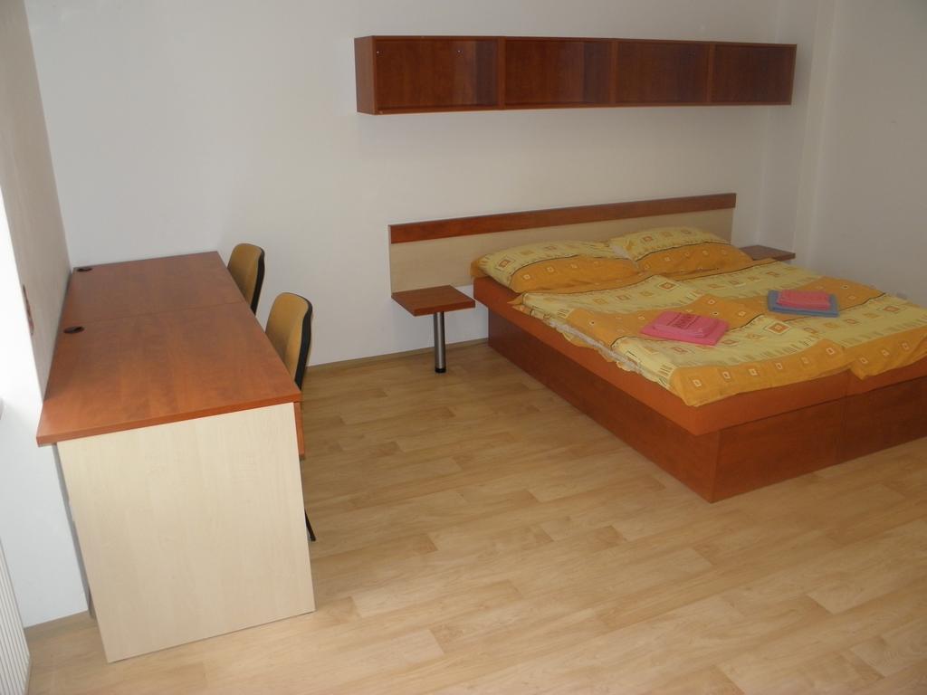 Residence Slezska Ostrava Bilik gambar