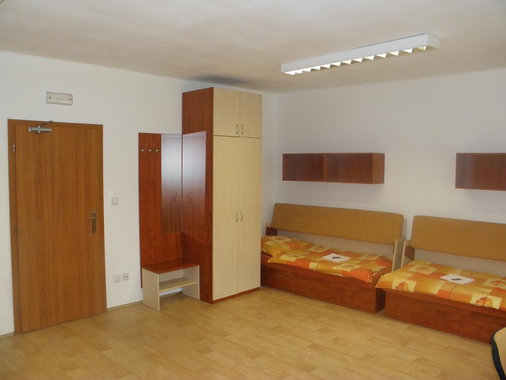 Residence Slezska Ostrava Bilik gambar