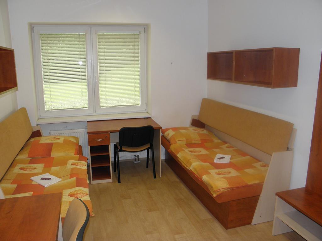 Residence Slezska Ostrava Bilik gambar